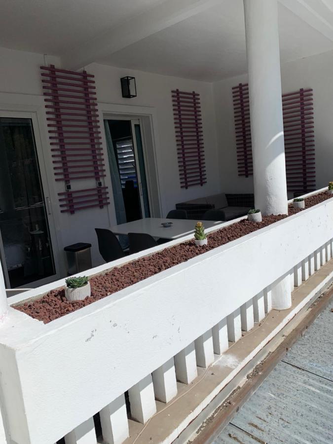 Hotel Le Petit Randonneur Cilaos Bagian luar foto