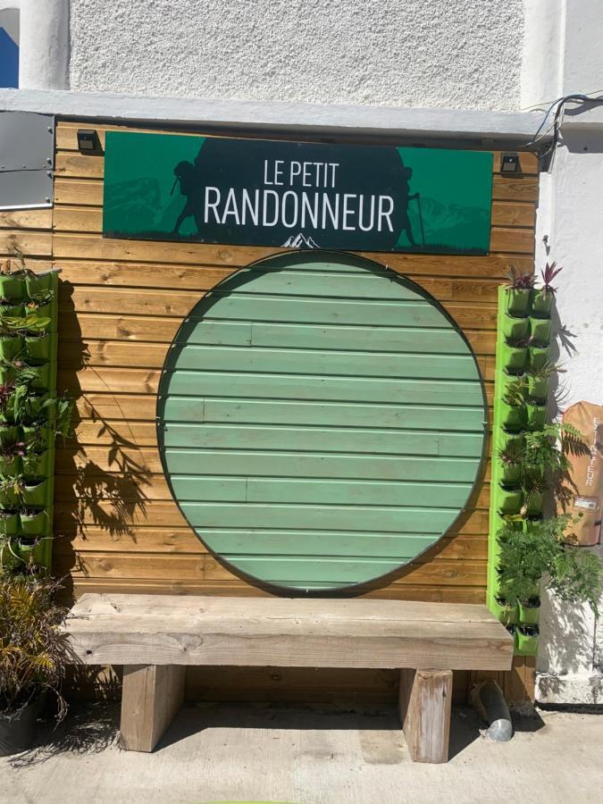 Hotel Le Petit Randonneur Cilaos Bagian luar foto